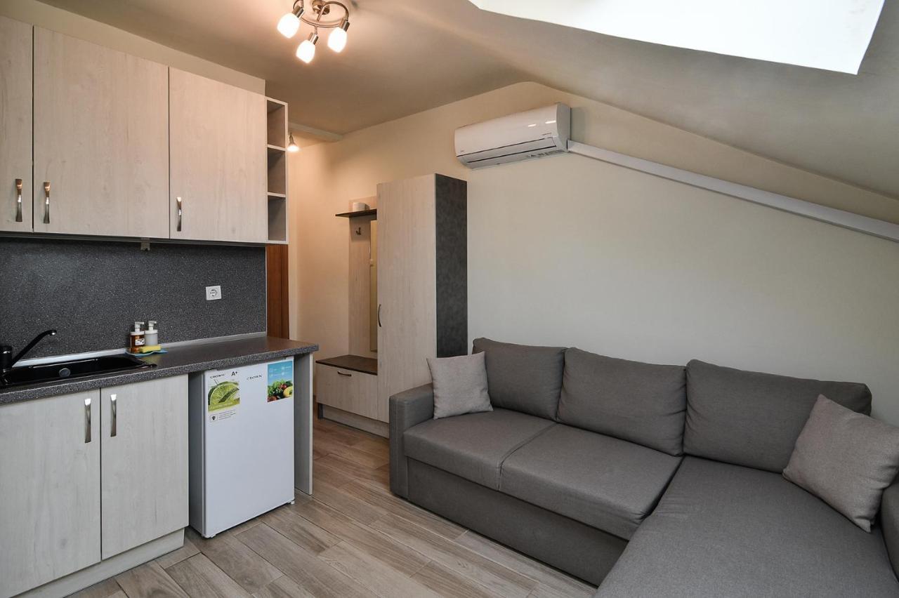 Small Studio On Budget In The Heart Of City Варна Екстер'єр фото